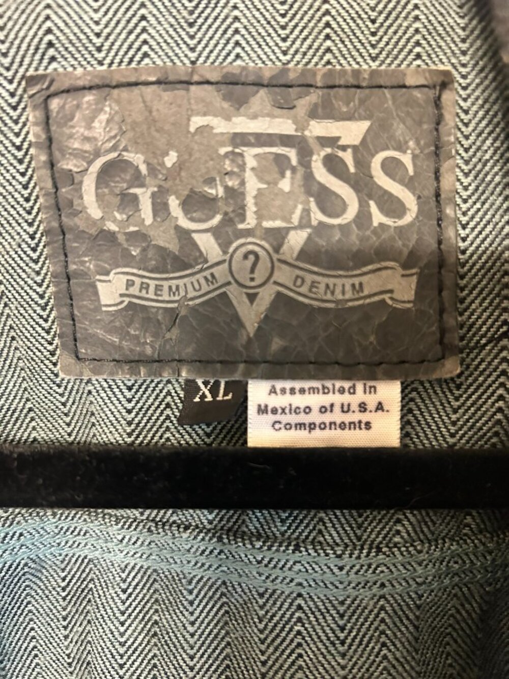 GUESS Premium Denim Mens XL Herringbone Denim Trucker Jacket Blue - Picture 5 of 10